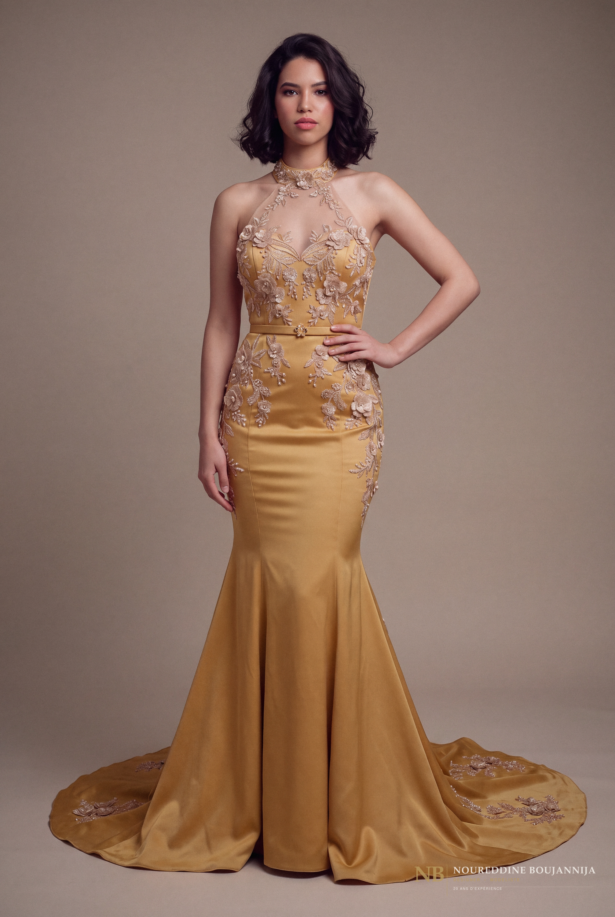 Caftan sirène ocre doré Dentelle Solaire – vue principale