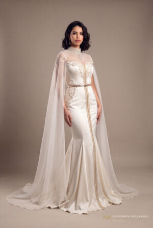 Caftan blanc cassé cape Halo