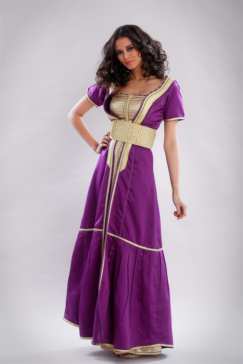Caftan violet à ceinture dorée, collection 2012 des Archives Caftan En Ligne