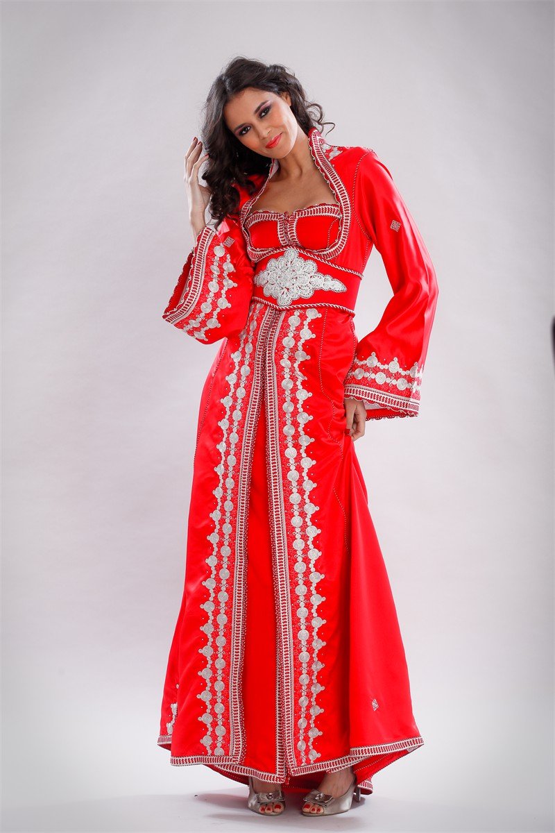 Caftan rouge brodé, collection 2012 des Archives Caftan En Ligne
