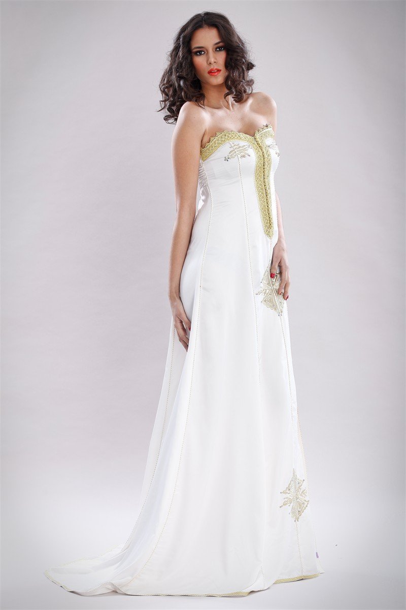Caftan blanc ivoire et or, collection 2012 des Archives Caftan En Ligne