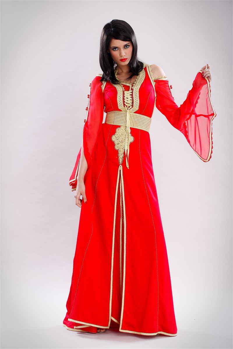 Caftan rouge à manches fluides, collection 2012 des Archives Caftan En Ligne