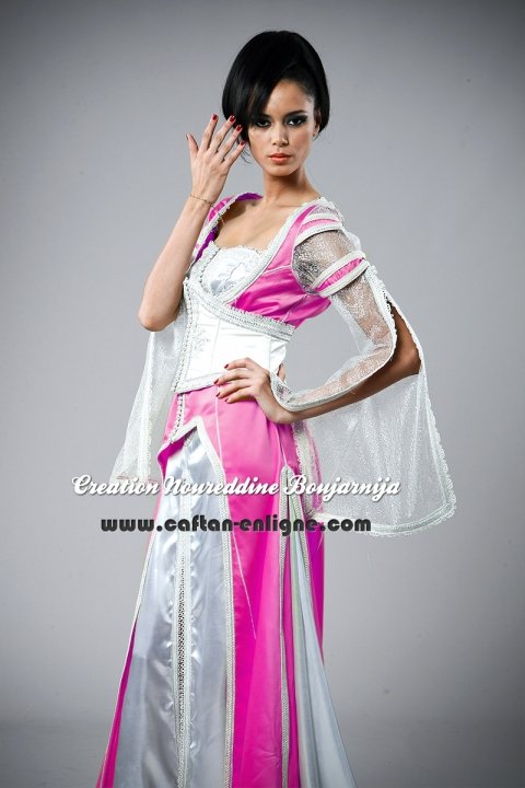 Caftan marocain moderne blanc et rose, collection 2014 — vue 1