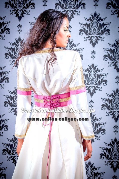 Caftan marocain moderne ivoire et or, collection 2014 — vue 11