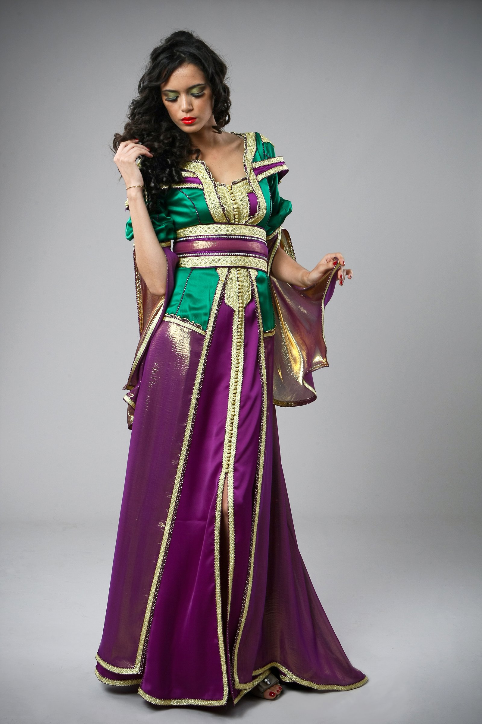 Caftan marocain vert et violet, collection de caftans 2015 — vue 3 sur 4