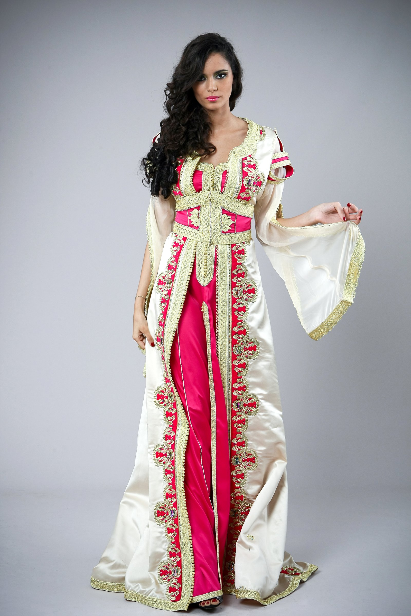 Caftan marocain ivoire et fuchsia, collection de caftans 2015 — vue 2 sur 10