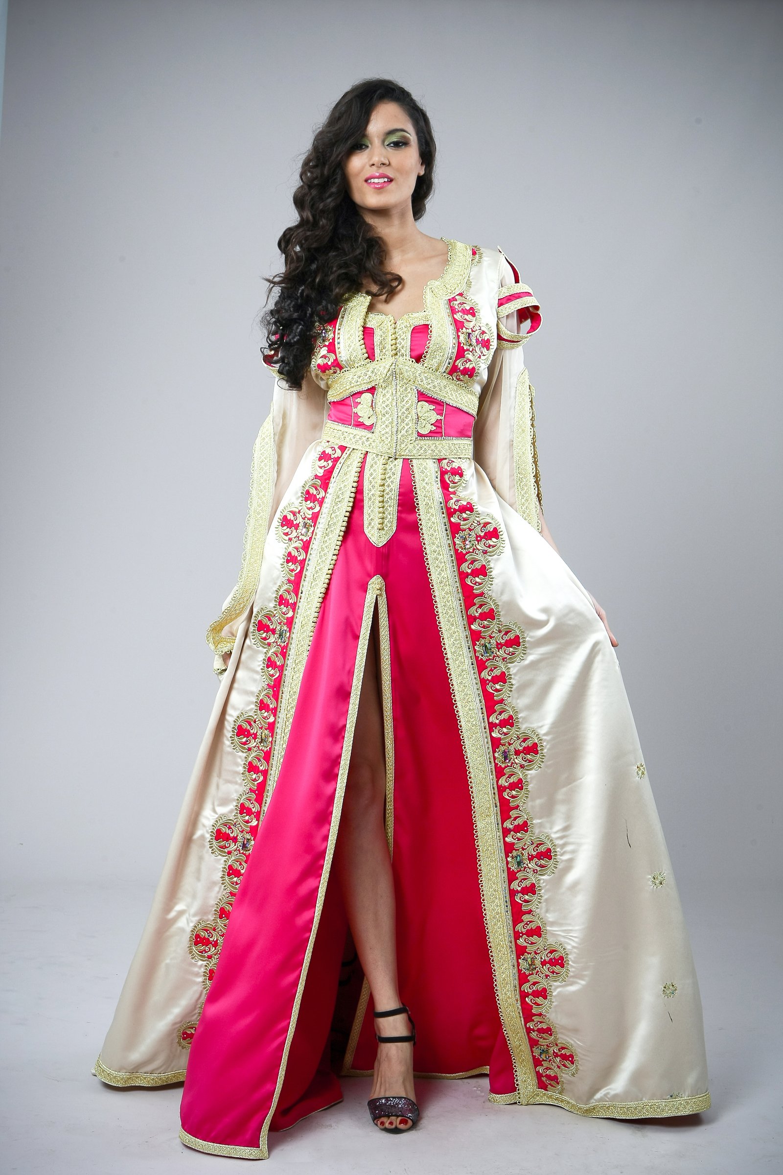 Caftan marocain ivoire et fuchsia, collection de caftans 2015 — vue 10 sur 10